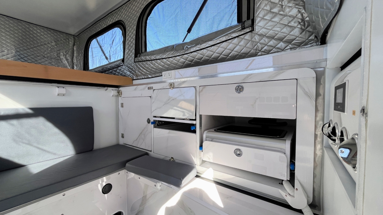 Roam Rider Truck Camper Pop-up roof Interior